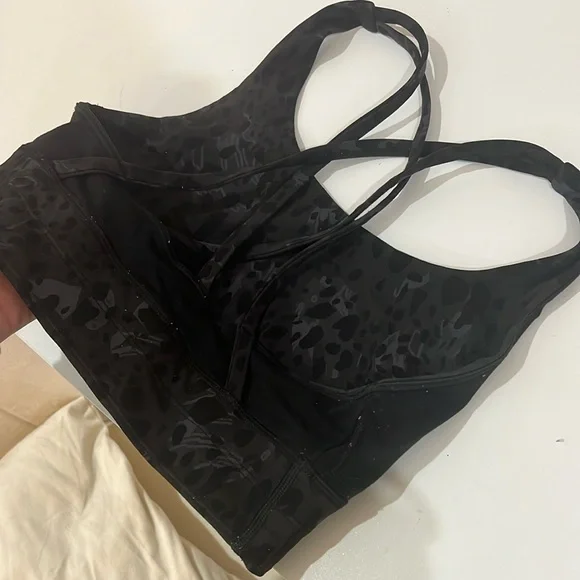 lululemon Energy Bra
Medium Support size 6 - Picture 4 of 4